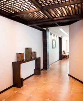 walkway-at-Chettawut-Plastic-Surgery-Center Dr.Chettawut surgery center Thailand