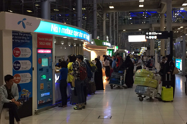 8-Go-to-meeting-point-at-Suvarnabhumi-International-Airport